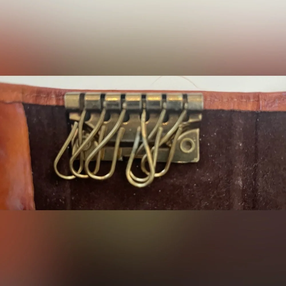 Vintage Rolf’s genuine pigskin billfold in original box